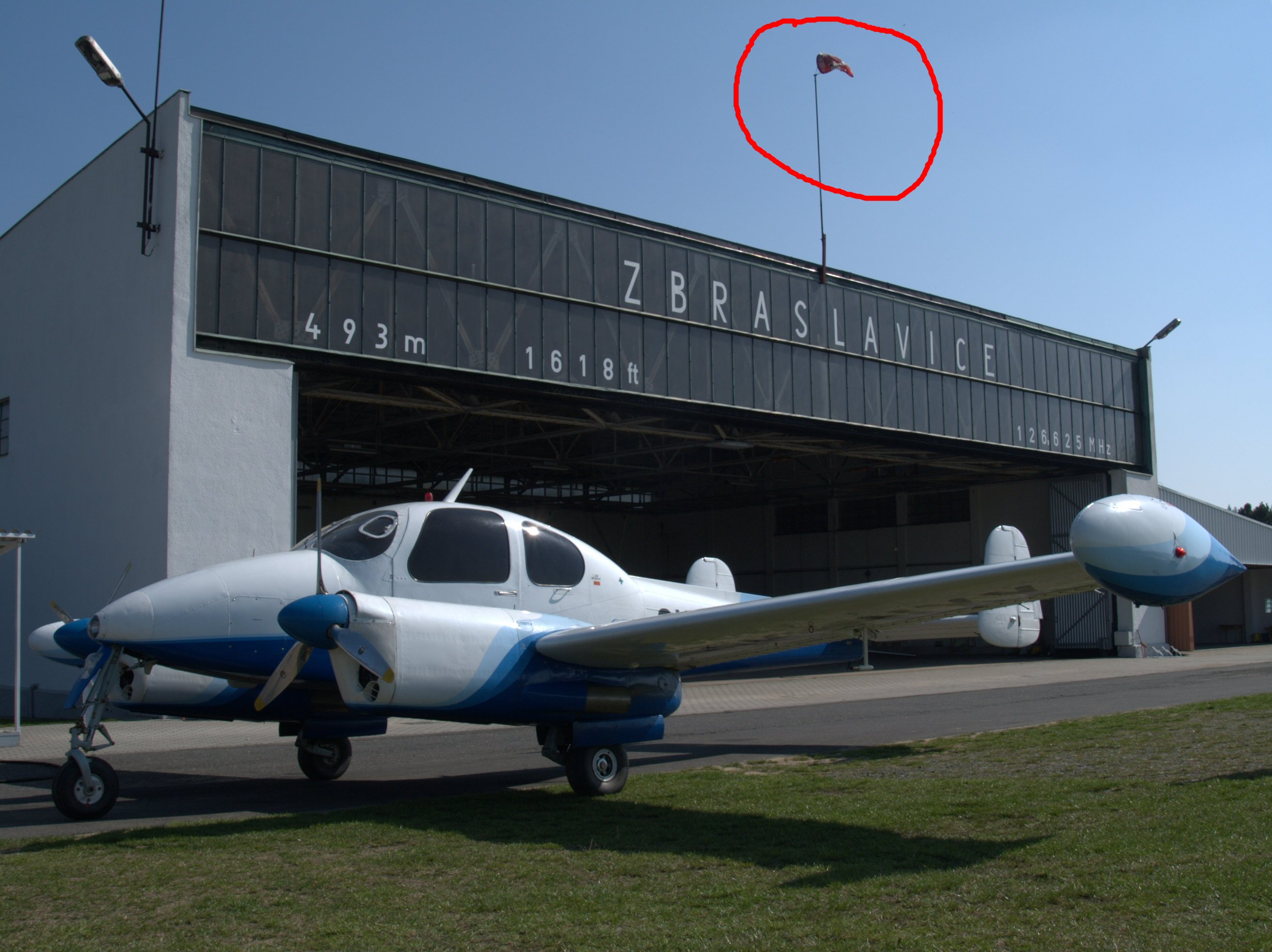 Hangar.jpg